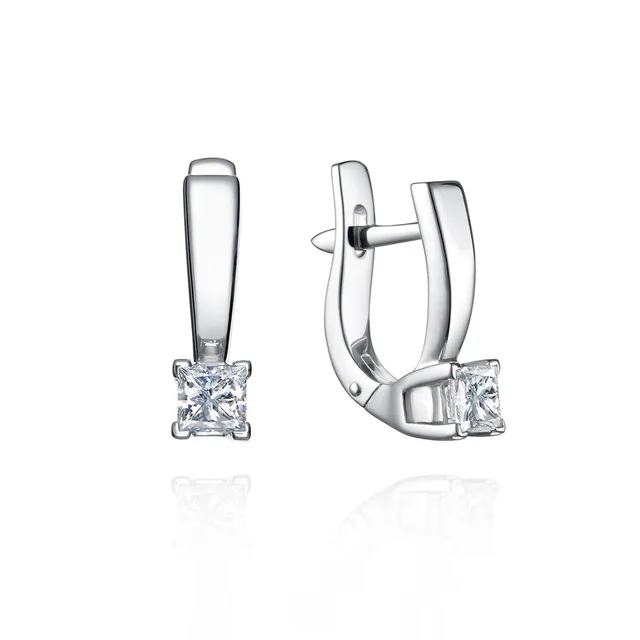 Серьги из золота 585 с бриллиантом