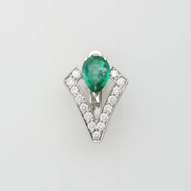 Серьги из золота 585 с изумрудом